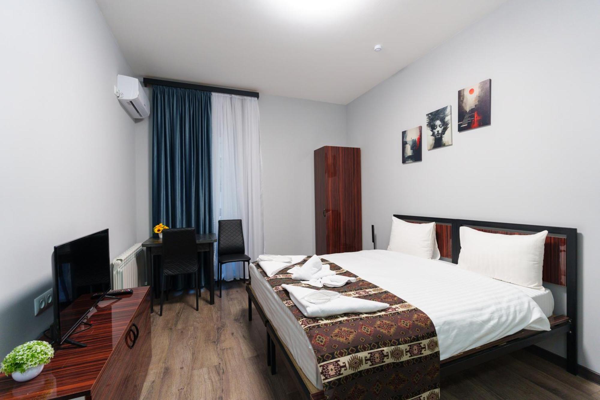 Gh Family Hotel Erévan Extérieur photo
