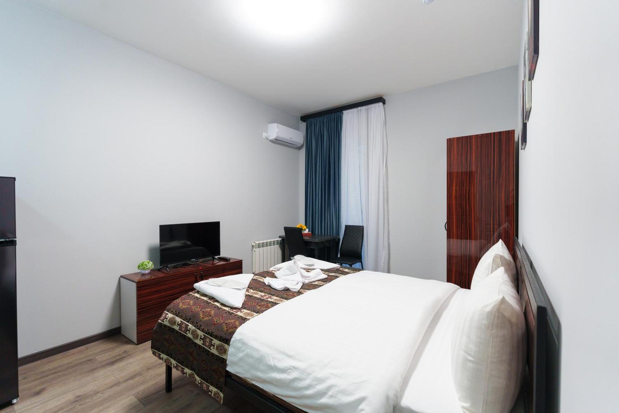 Gh Family Hotel Erévan Extérieur photo
