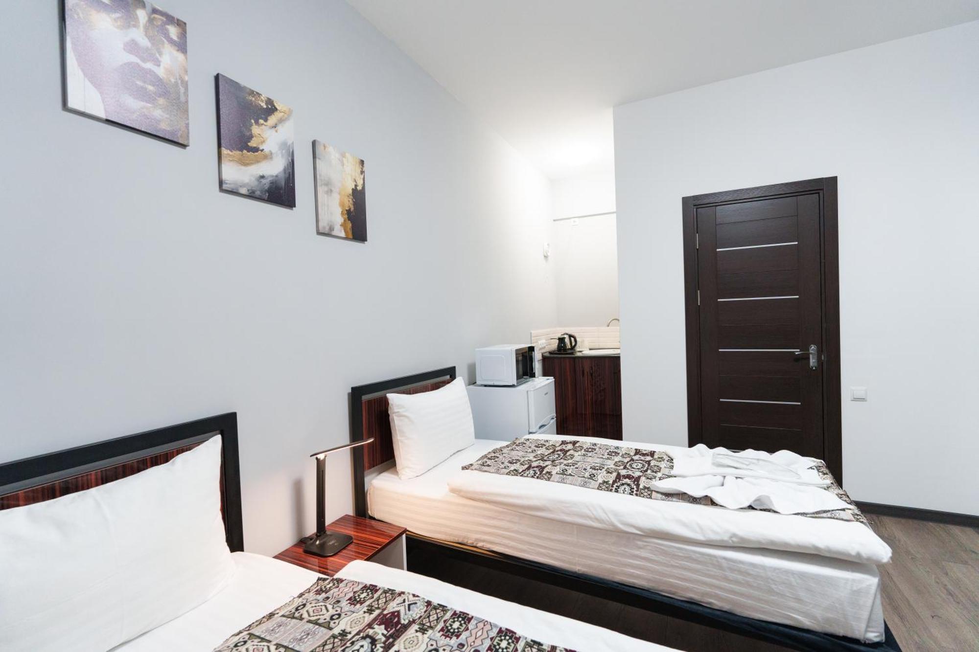 Gh Family Hotel Erévan Extérieur photo