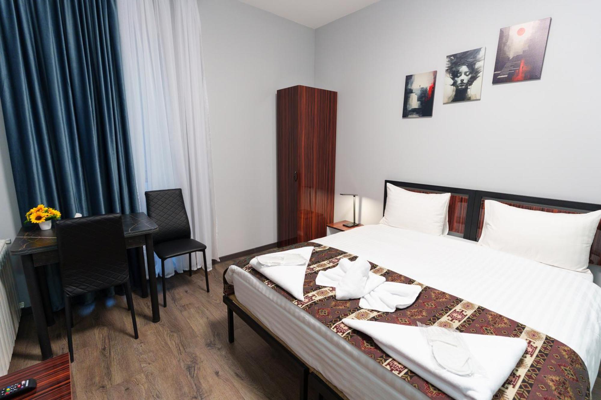 Gh Family Hotel Erévan Extérieur photo
